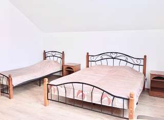 Гостевой дом Черноморская 3 Дивноморское Четырехместный номер эконом-класса-3