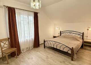 Гостевой дом Черноморская 3 Дивноморское Семейный номер-1