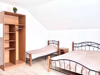 Гостевой дом Черноморская 3 Дивноморское Четырехместный номер эконом-класса-4